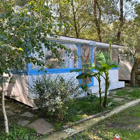 каравани съни и холи Parque de Campismo